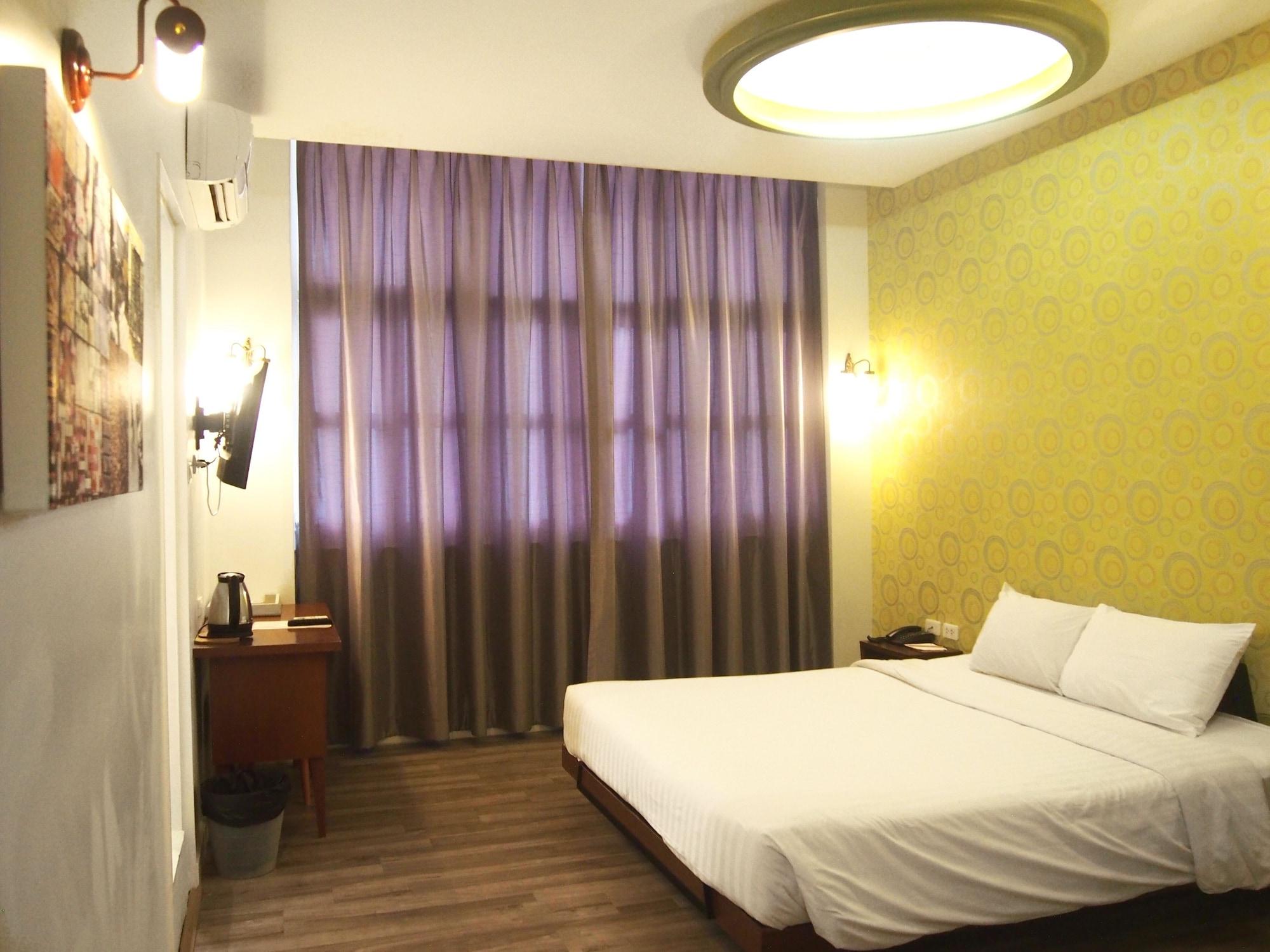 Retroasis Hotel Bangkok Exterior photo