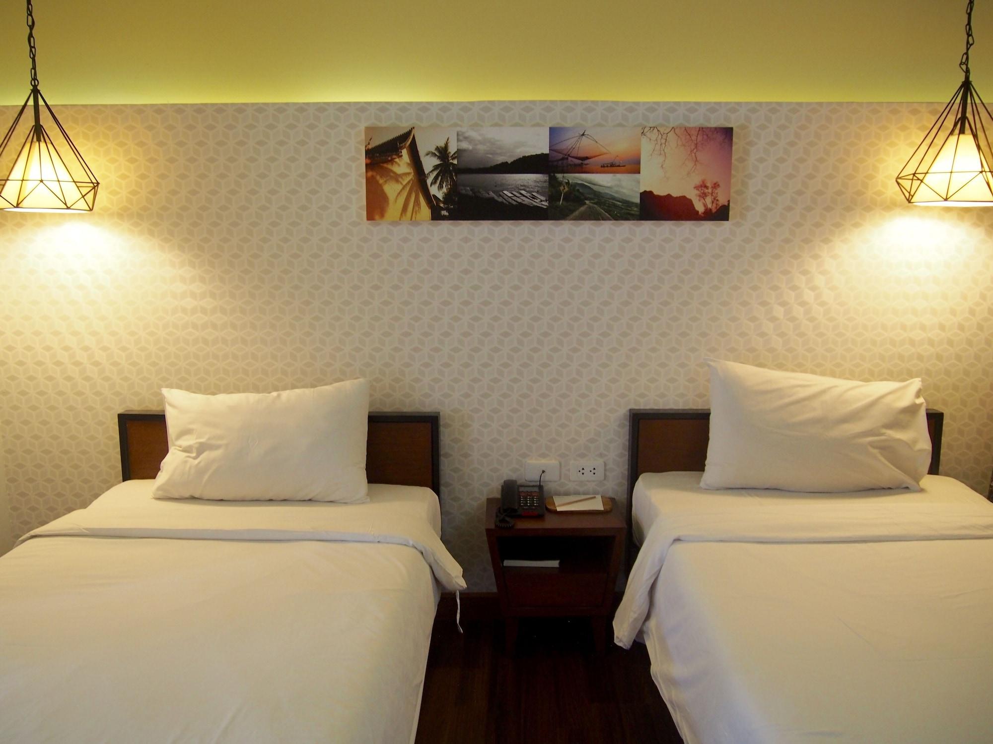 Retroasis Hotel Bangkok Exterior photo