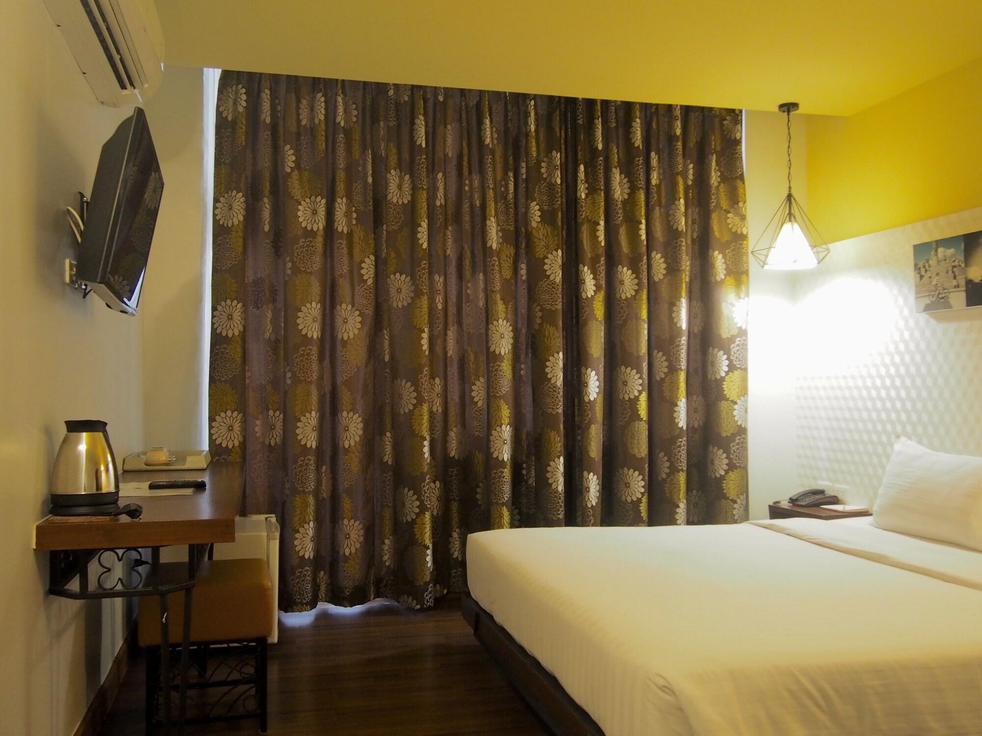 Retroasis Hotel Bangkok Exterior photo